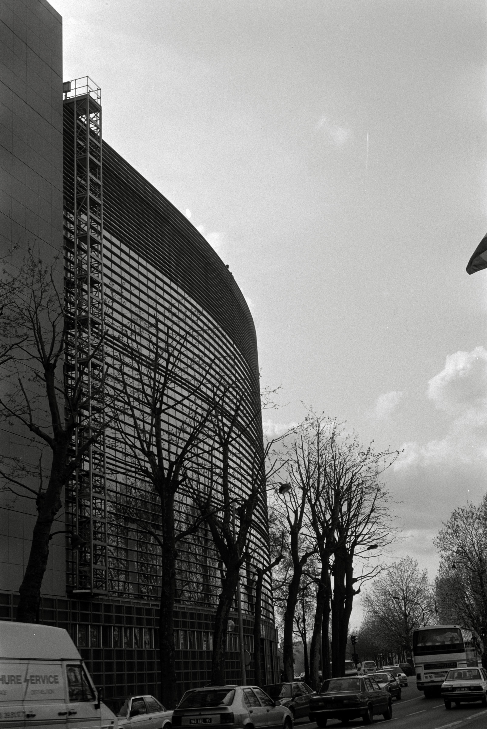 AHP F1993 04 001 sc240903 img03 NLP